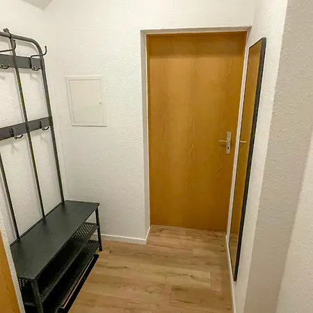 Apartment In Bei Leuna Mit Wlan & Terrasse