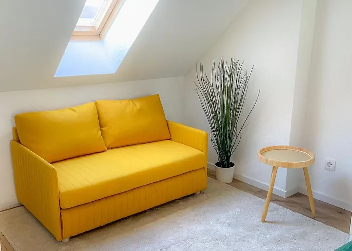 In Bei Leuna Mit Wlan & Terrasse *